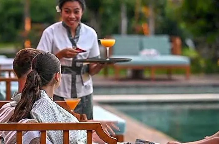 Umah Lusa Kayu Putih