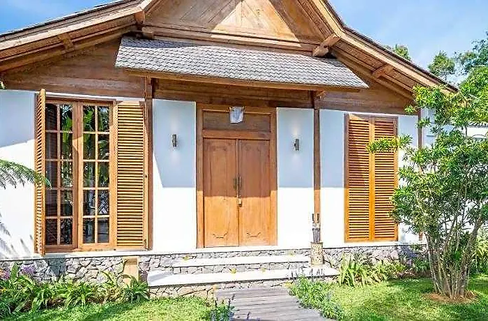 Umah Lusa Kayu Putih
